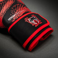 Venum Matupa - Negro/Rojo/Plata (14oz)