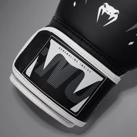 Venum Adrenaline - Negro/Gris Plata (12oz)
